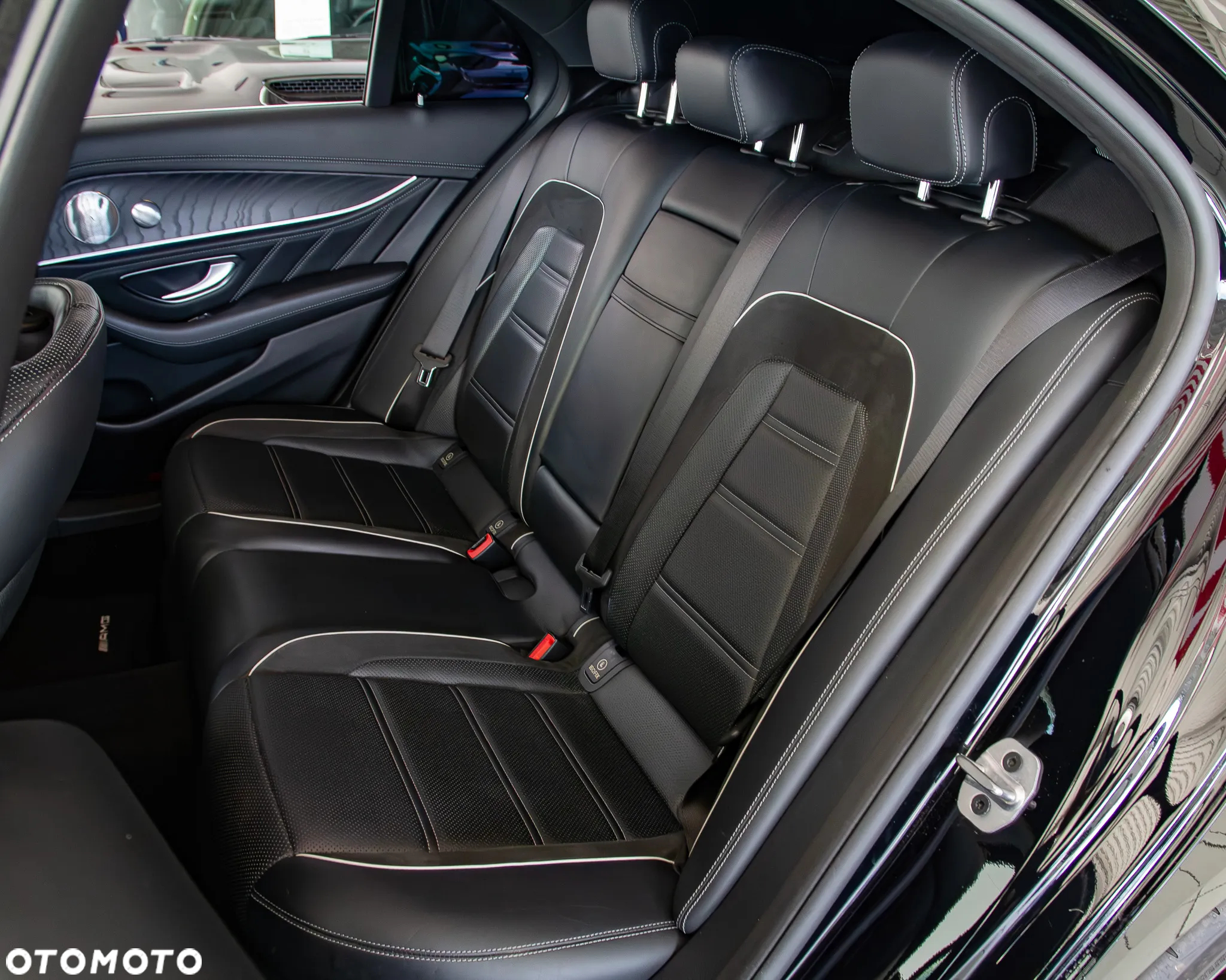 Mercedes-Benz Klasa E AMG 63 S 4Matic+ AMG Speedshift MCT-9G - 11