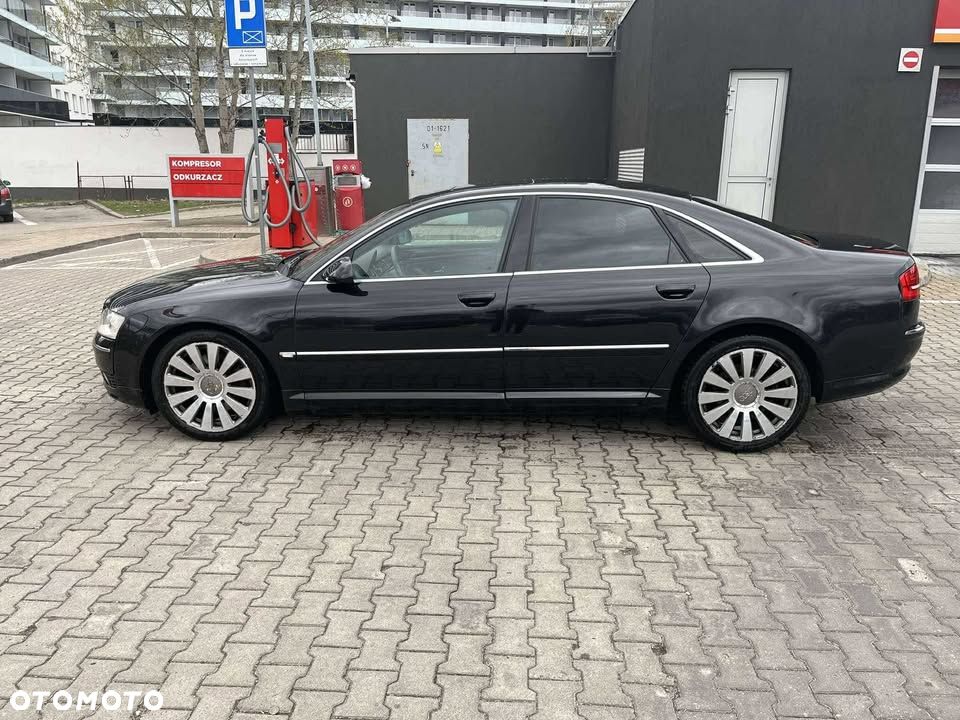 Audi A8 4.2 Quattro - 4