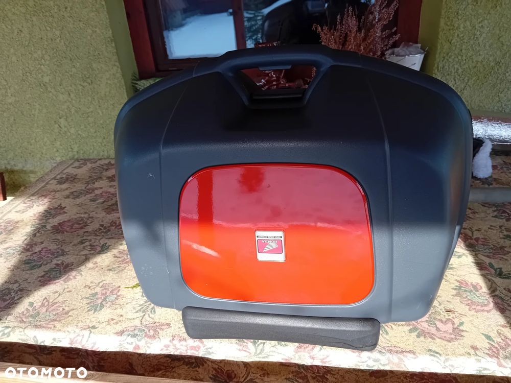 Sprzedam kpl. kufrów wraz z stelażami Honda Varadero 1000 rok 1999 - 4