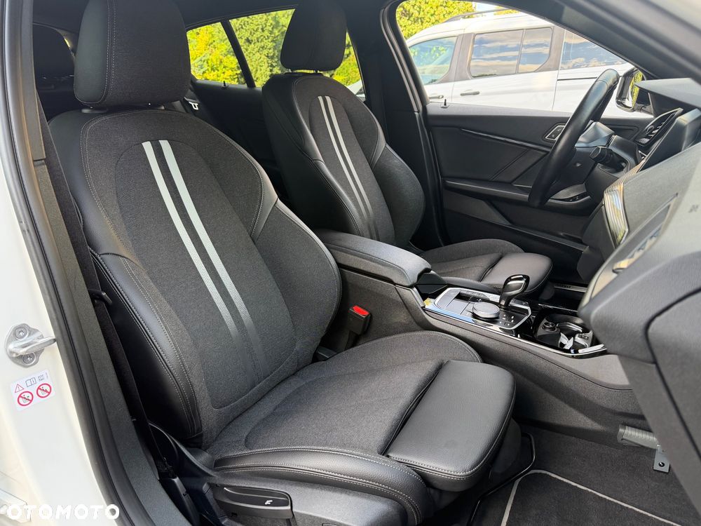 BMW Seria 1 118i M Sport Shadow - 27