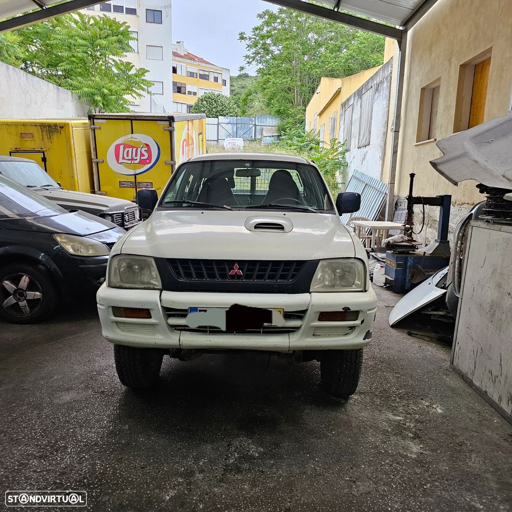 Mitsubishi L200 2.5 TD St Eleg Full Box - 18
