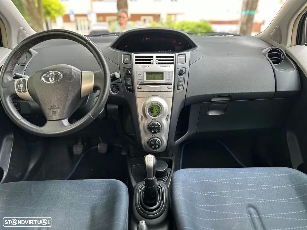 Toyota Yaris 1.0 VVT-i Sol AC+VSC - 20