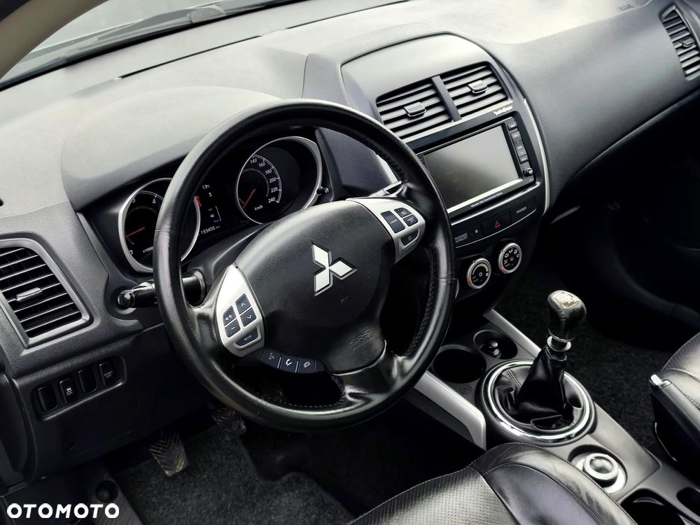 Mitsubishi ASX - 21