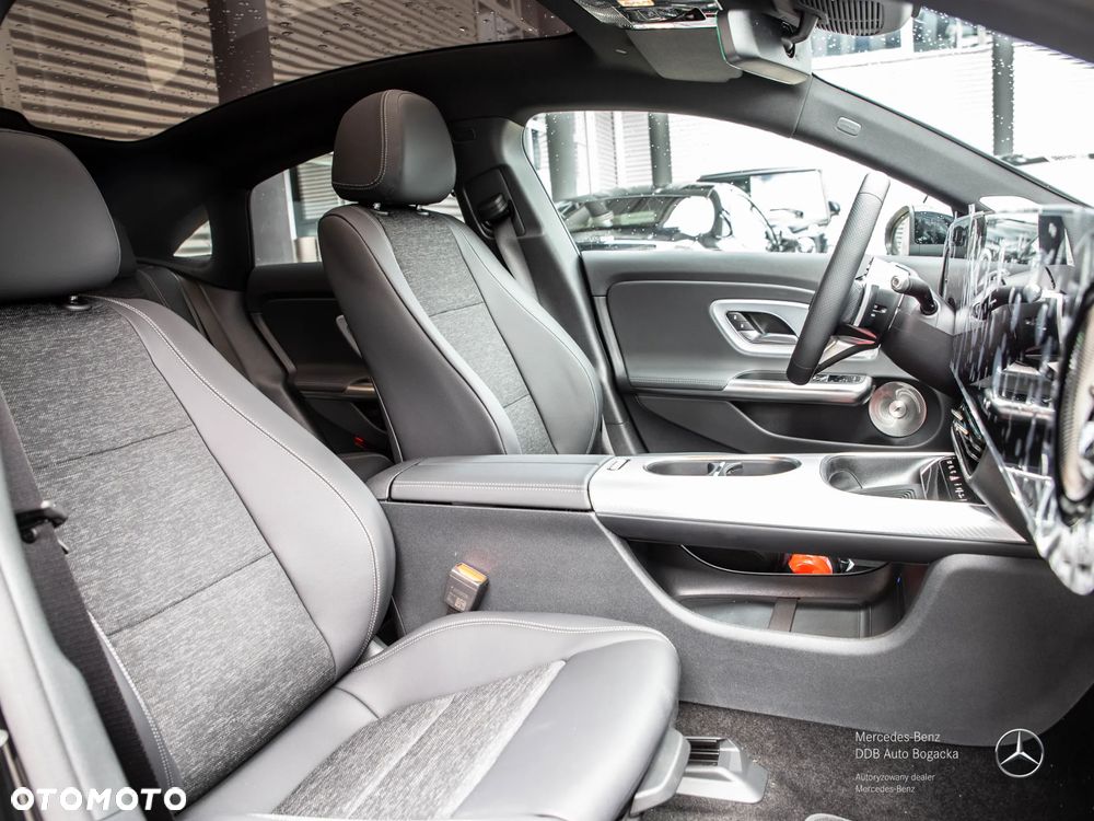 Mercedes-Benz CLA 350 4Matic 85kWh - 7