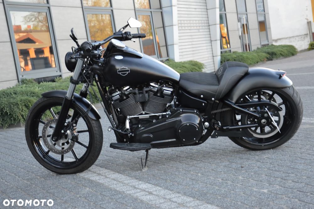 Harley-Davidson Softail Custom - 4