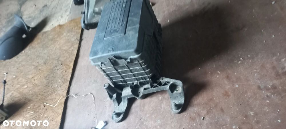 PODSTAWA KPL  AKUMULATORA VW  1K0815333 LEON II AUDI a3 GOLF - 1