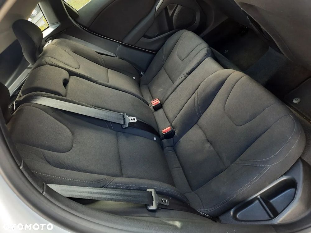Volvo V40 D3 Momentum - 22