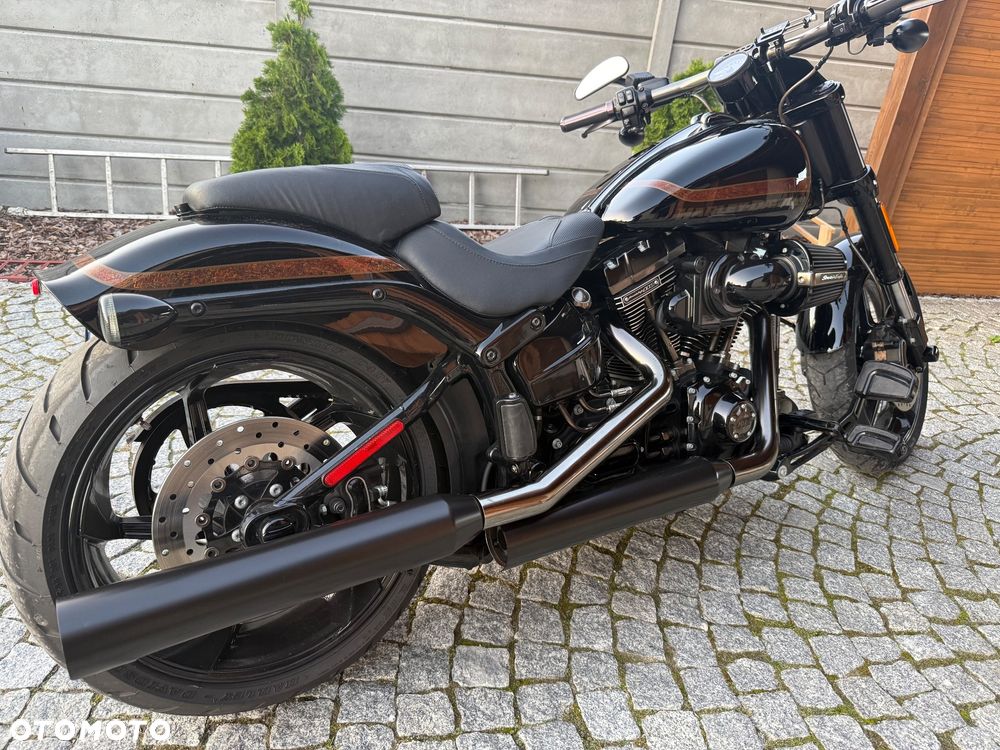 Harley-Davidson FXSB Breakout - 3