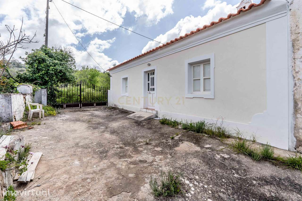 Propriedade com 2 moradias tradicionais e terrenos a venda em Paderne, - Grande imagem: 2/44