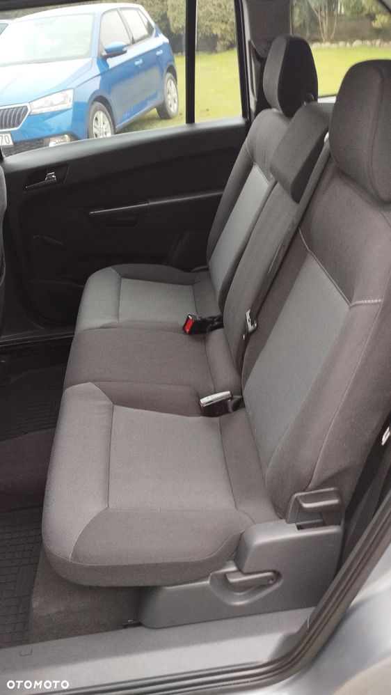 Opel Zafira 1.8 Cosmo - 11