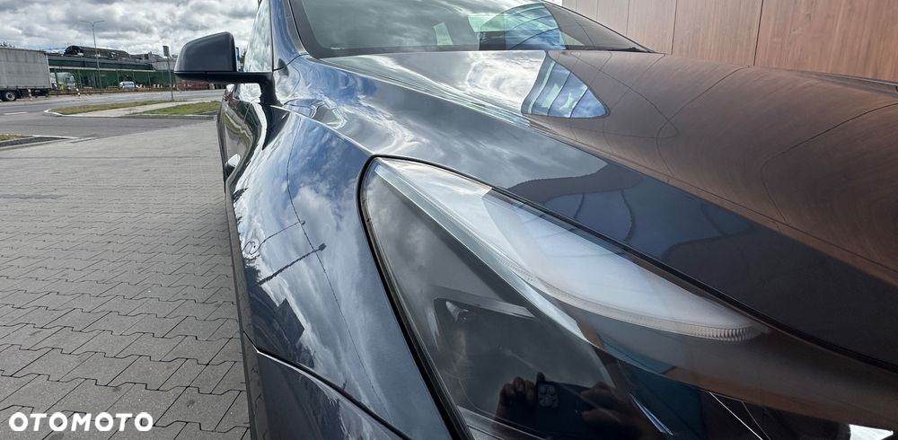 Tesla Y Model Long Range Dual Motor AWD - 8