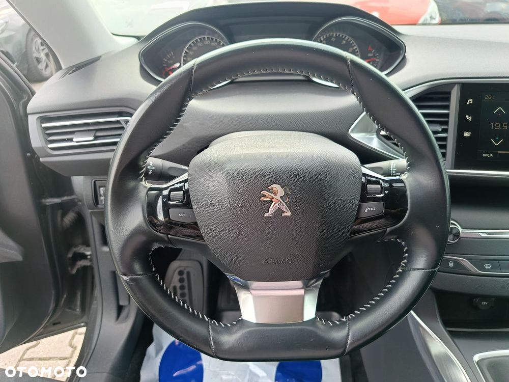 Peugeot 308 1.2 PureTech Allure S&S - 14