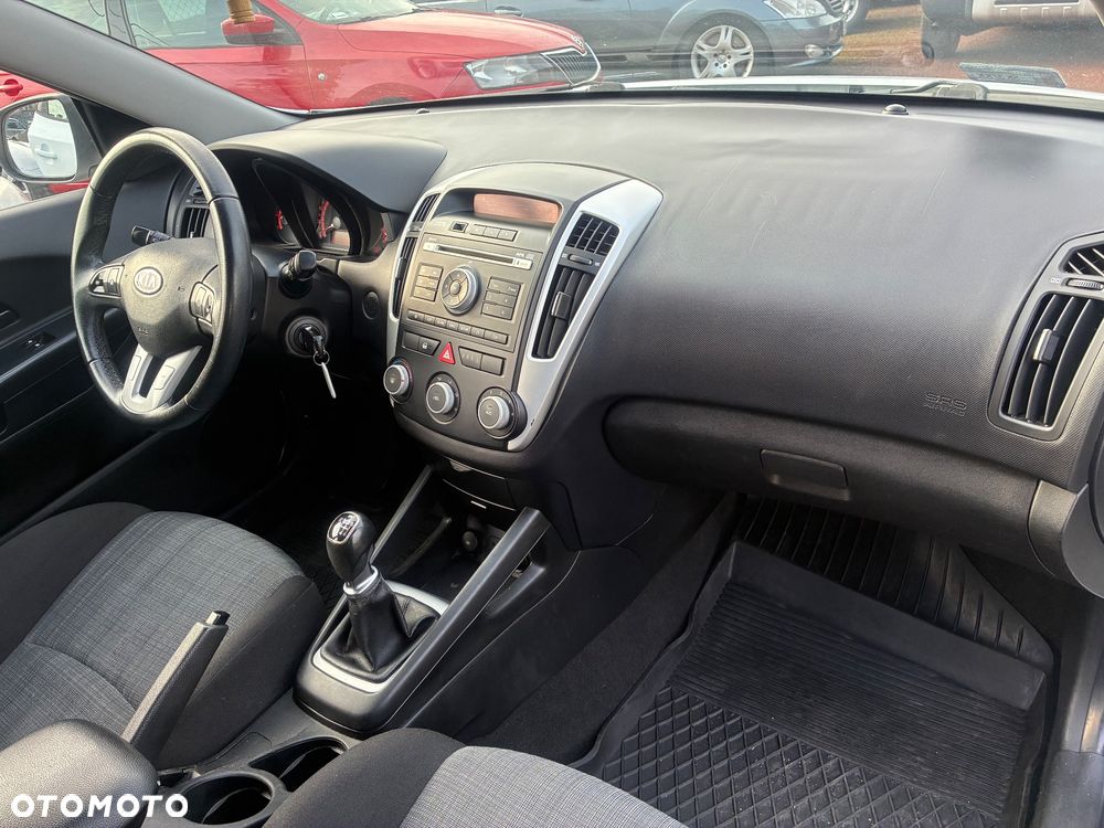 Kia Ceed 1.6 Crdi M - 15