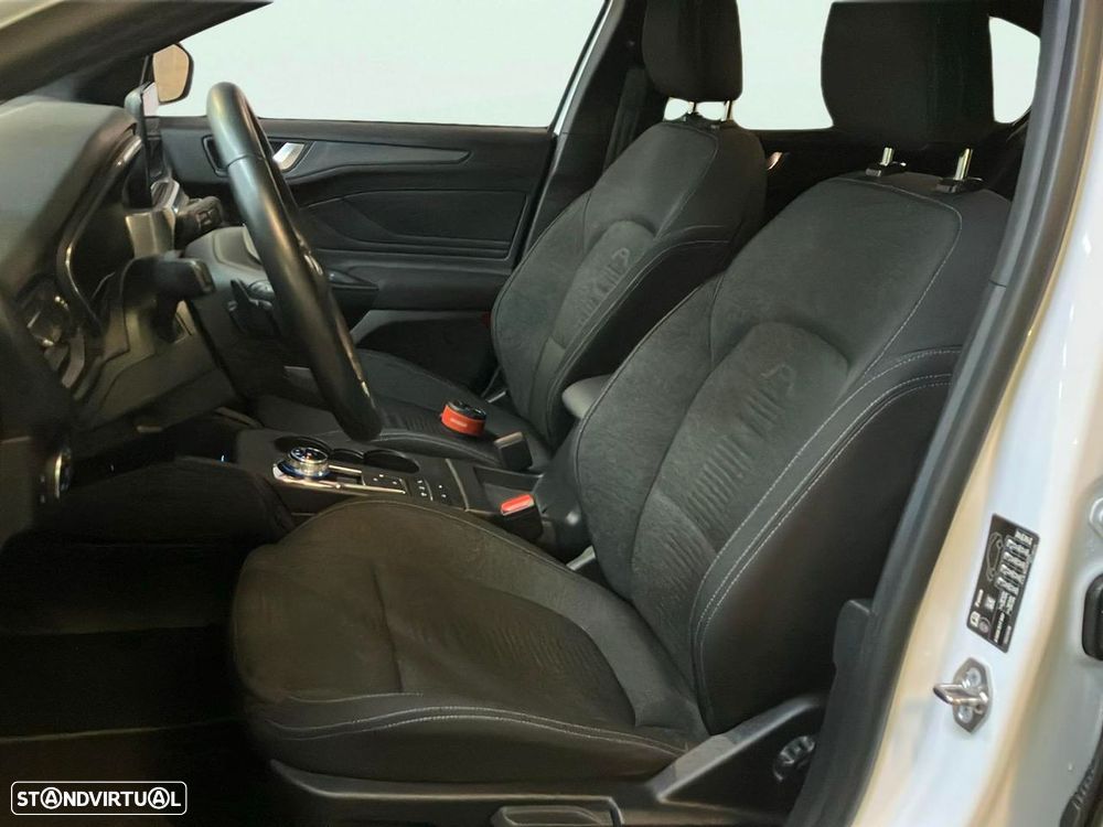 Ford Focus 1.0 EcoBoost Active X Aut. - 16