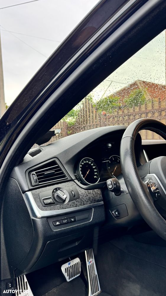BMW Seria 5 520d xDrive AT - 17