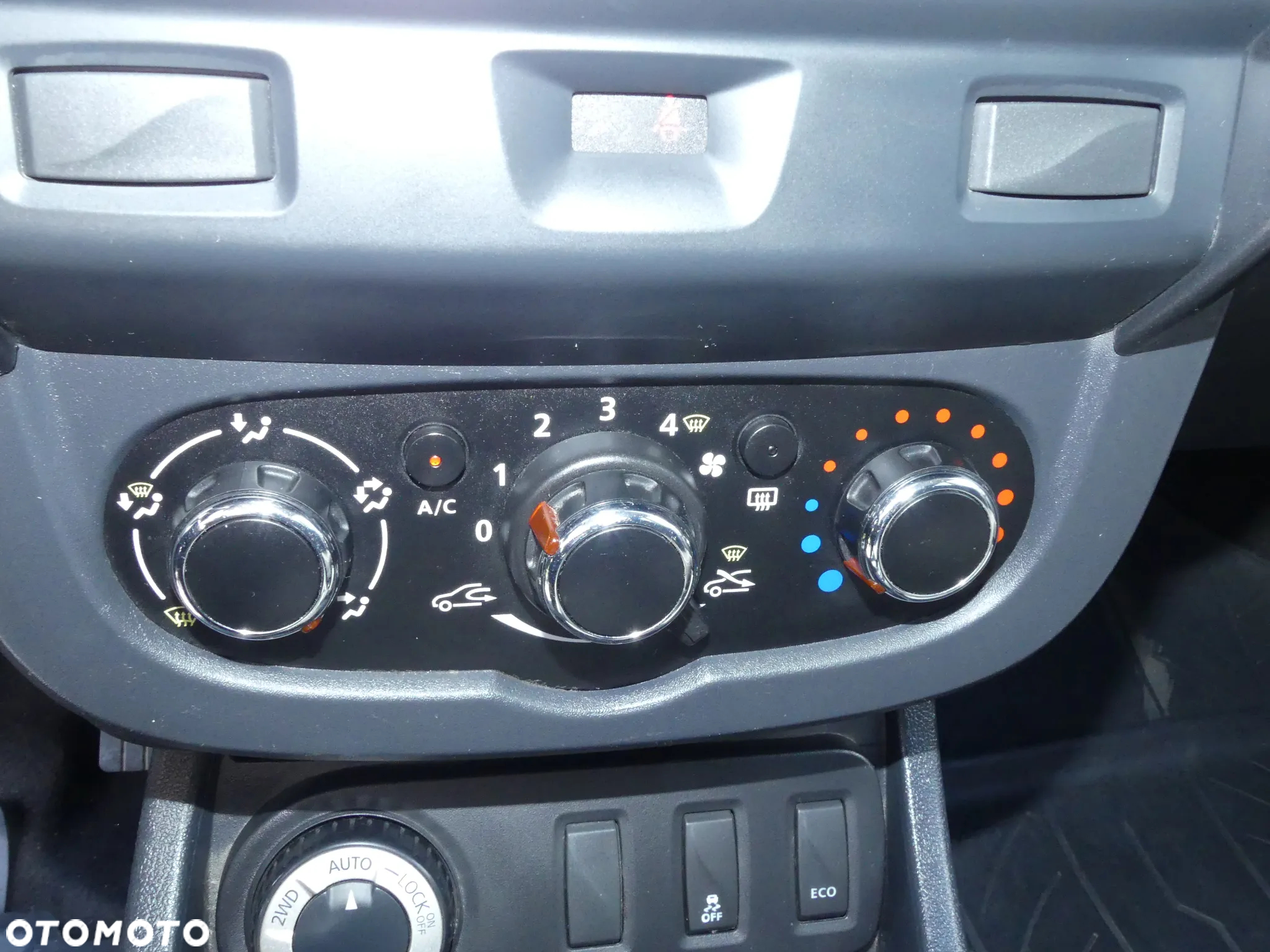 Dacia Duster 1.6 Laureate 4x4 - 26