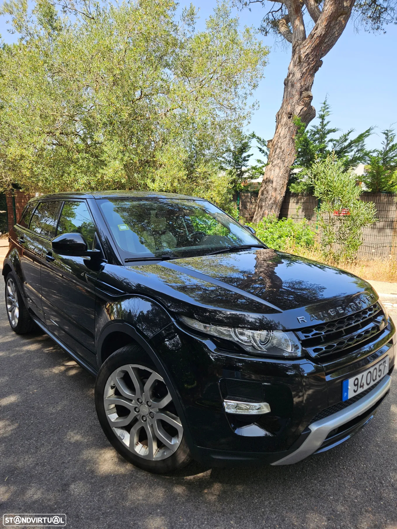 Land Rover Range Rover Evoque 2.2 SD4 Prestige Auto - 2