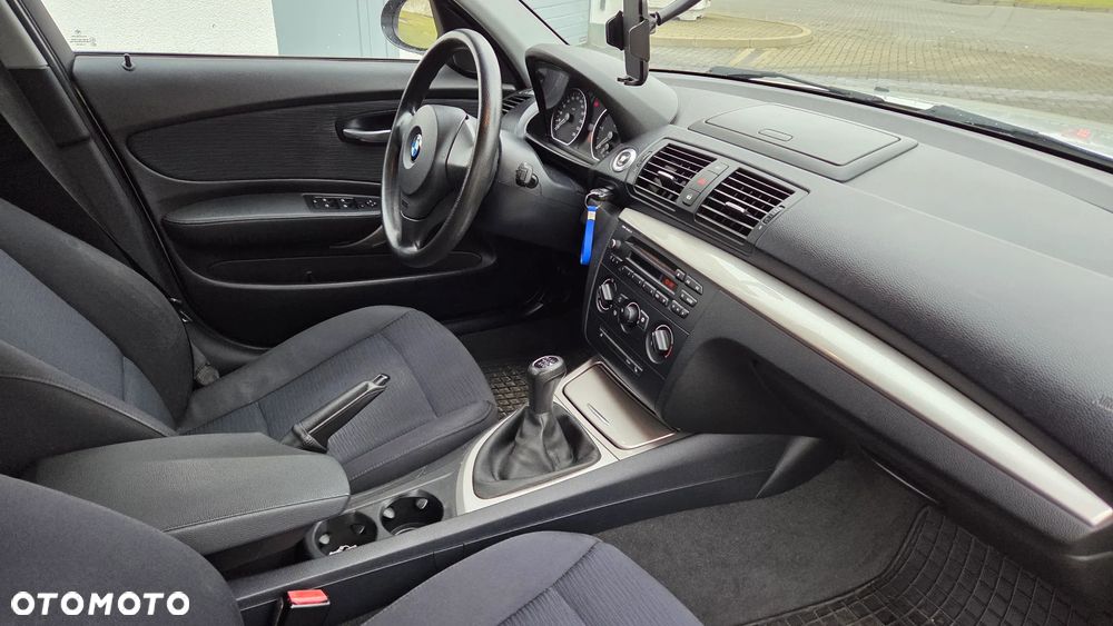 BMW Seria 1 118d DPF - 17