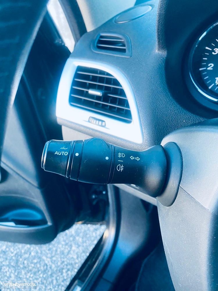 Renault Mégane 1.5 dCi Dynamique CO2 Champion - 21