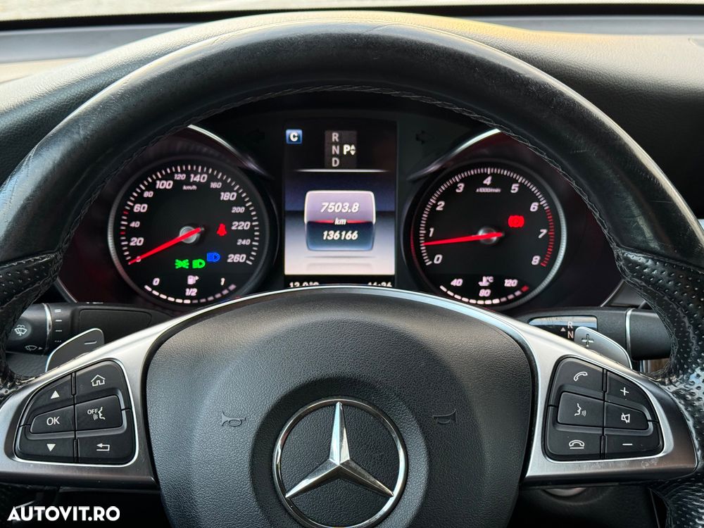 Mercedes-Benz GLC Coupe 250 4Matic 9G-TRONIC AMG Line - 29