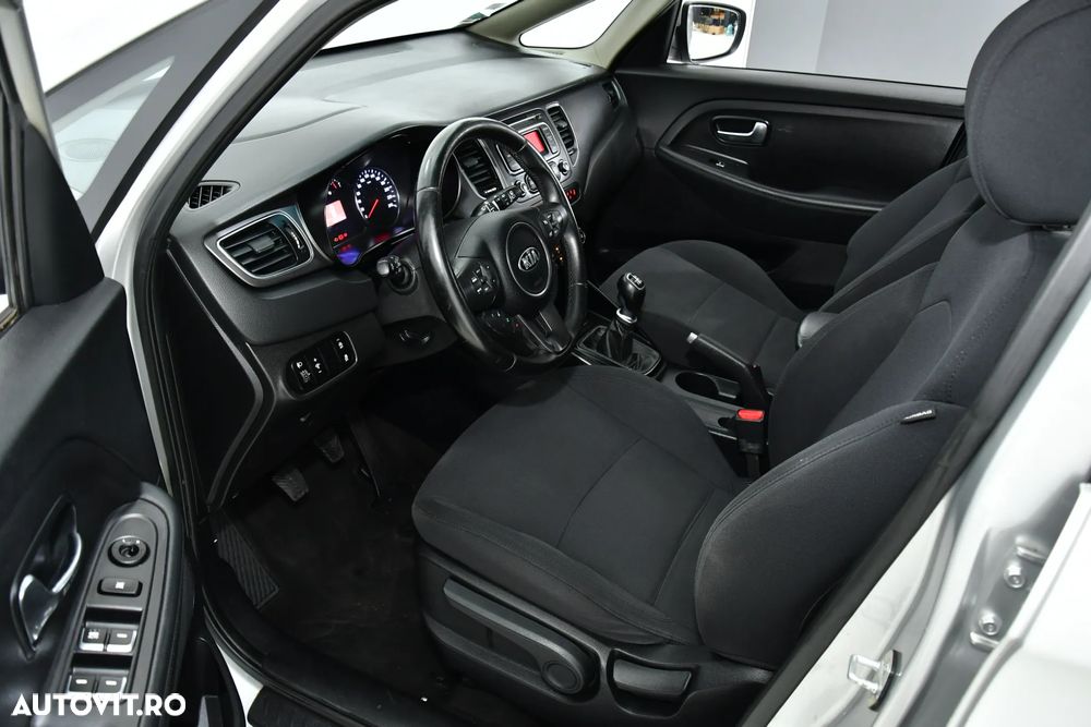 Kia Carens 1.7 CRDi 115 Dream-Team Edition - 13
