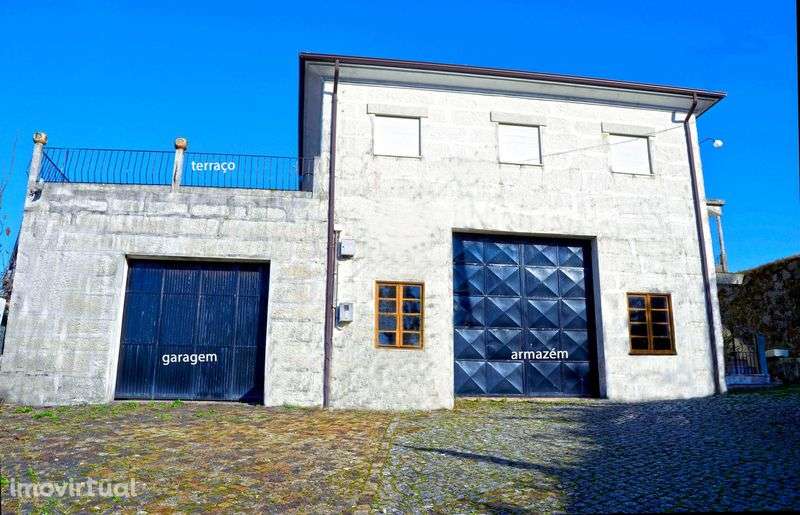 Moradia 4 fr. - Tipo quintinha toda murada a granito - Grande imagem: 2/12