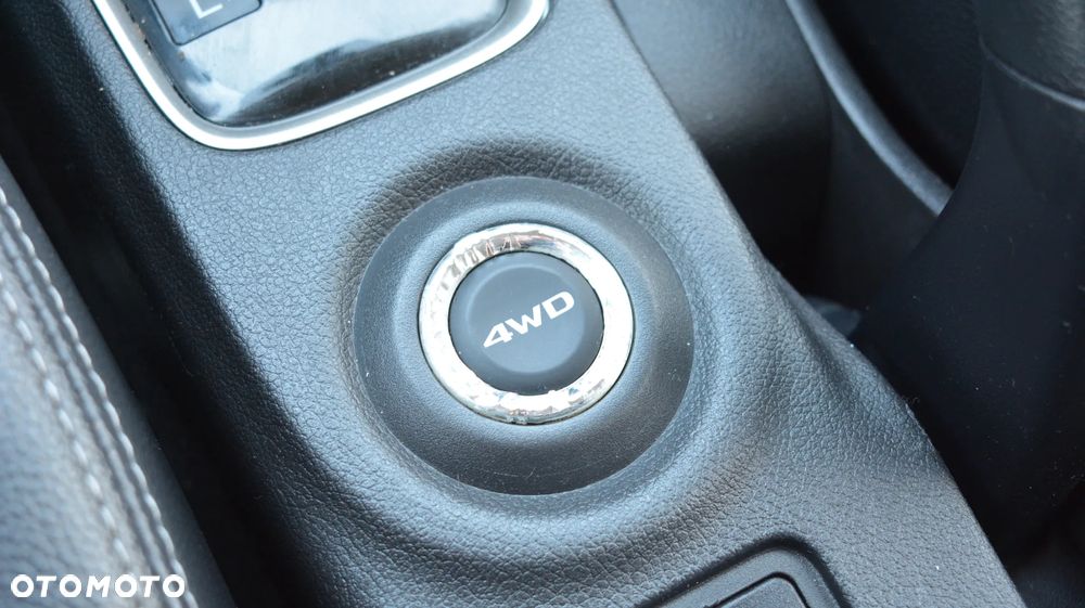 Mitsubishi Outlander - 32