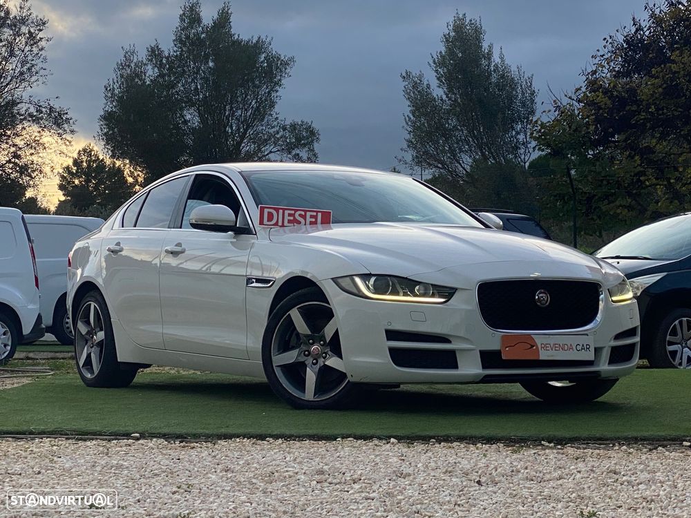Jaguar XE 2.0 D Prestige Aut. - 2