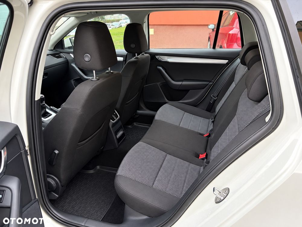 Skoda Octavia - 25