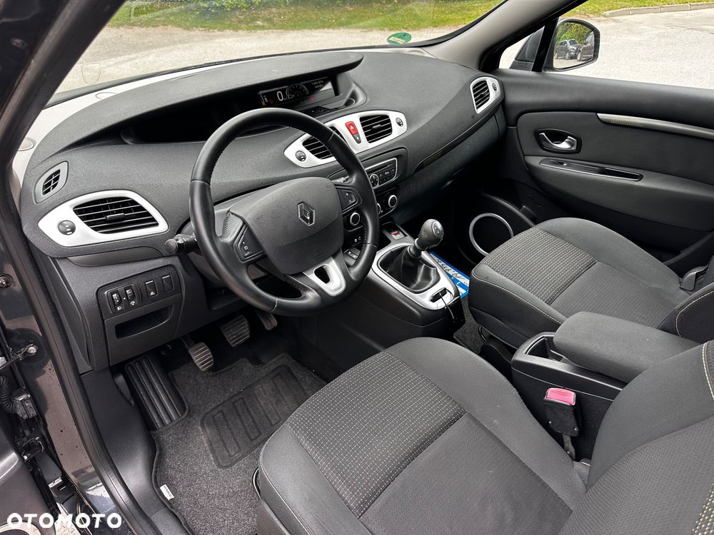 Renault Scenic 1.6 16V 110 Authentique - 15