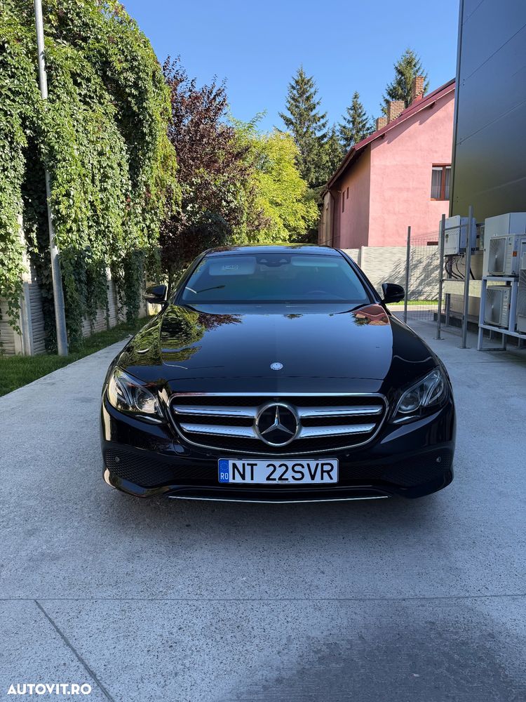 Mercedes-Benz E 220 d Aut. - 1