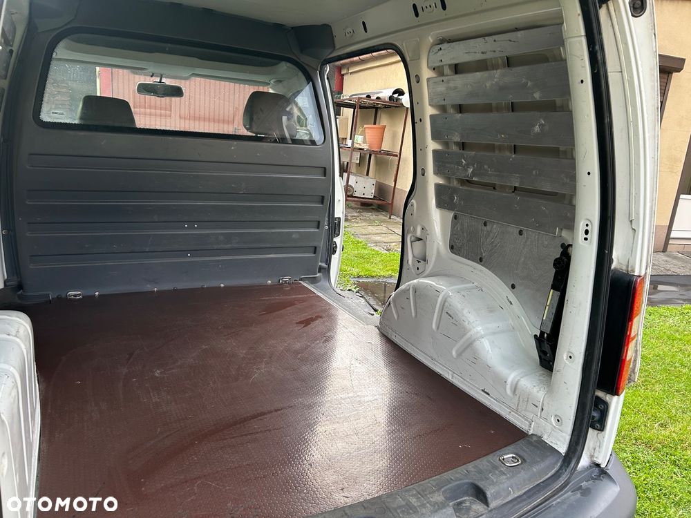 Volkswagen Caddy - 8