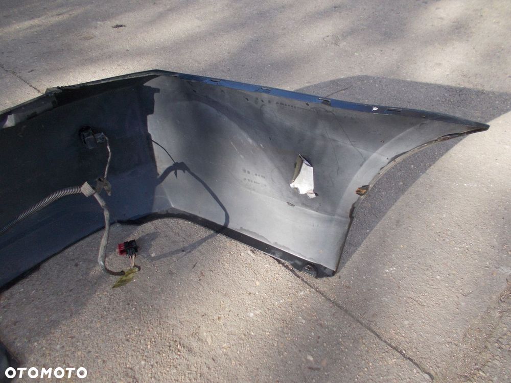 CADILLAC BLS ZDERZAK TYŁ Z PDC - 12