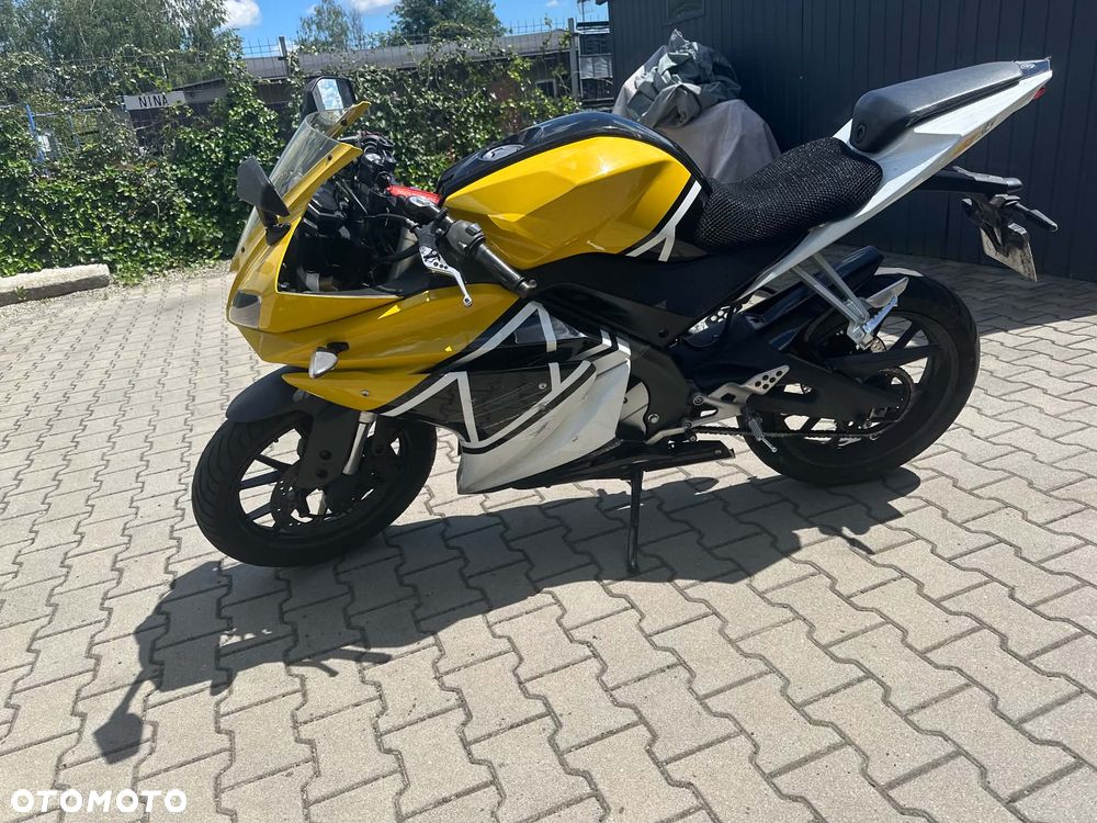 Yamaha YZF - 2