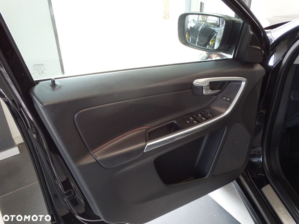 Volvo XC 60 - 8
