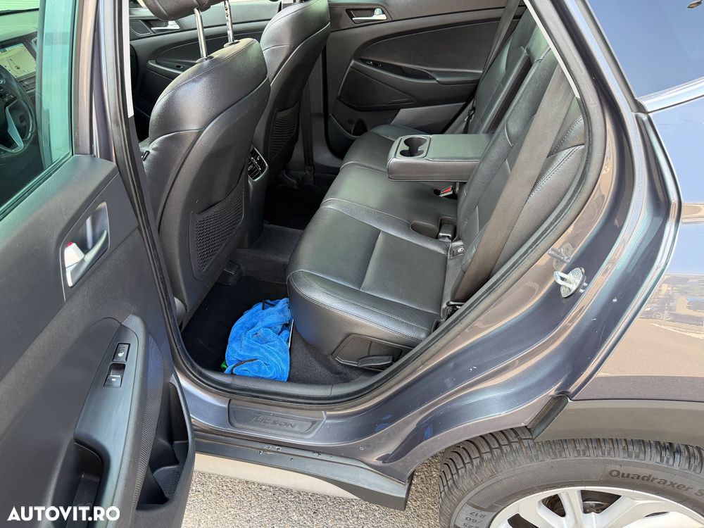 Hyundai Tucson blue 1.7 CRDi 2WD Intro Edition - 23