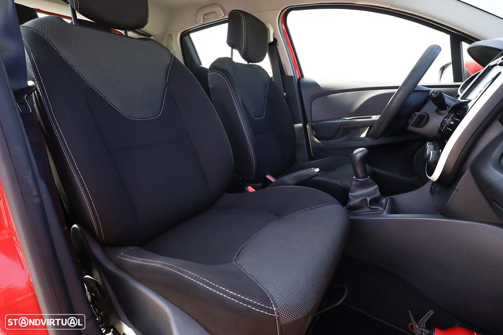 Renault Clio - 11