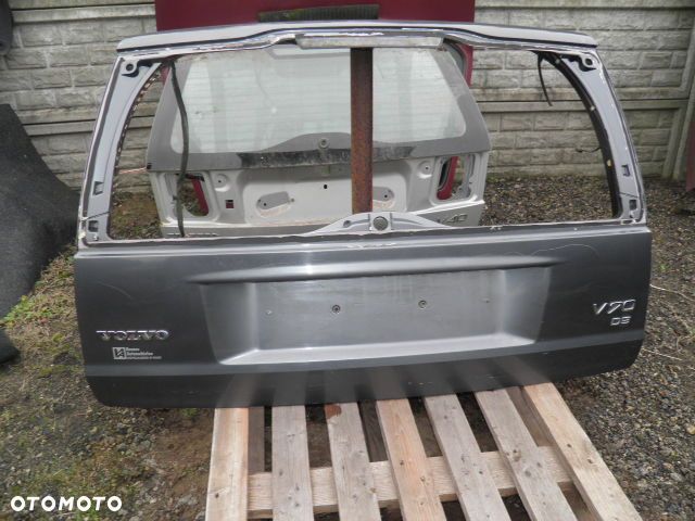 KLAPA TYLNA VOLVO V70 XC70 2001r 2007r - 2