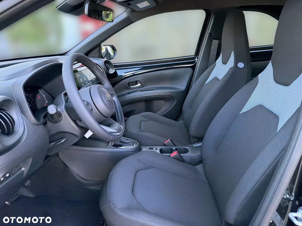 Toyota Aygo X Hybrid 1.5 Comfort e-CVT - 14