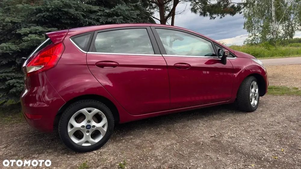 Ford Fiesta - 28