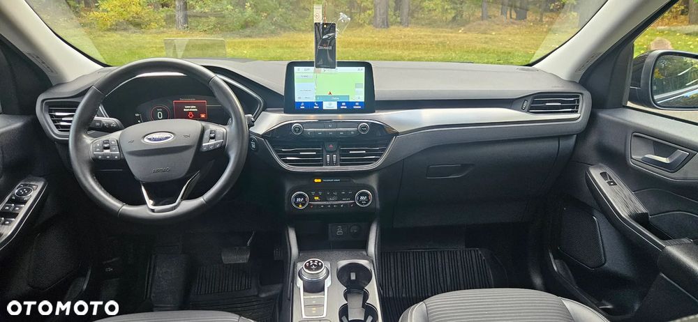 Ford Kuga - 28