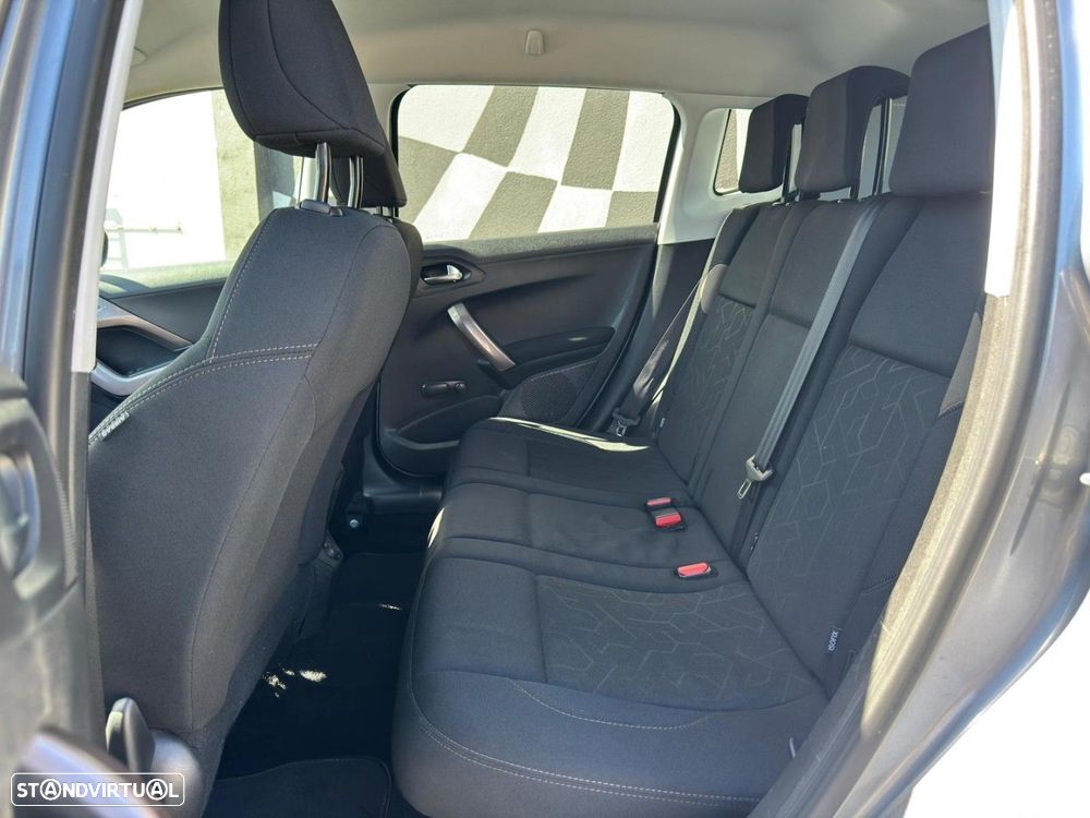 Peugeot 2008 1.2 PureTech Style - 8