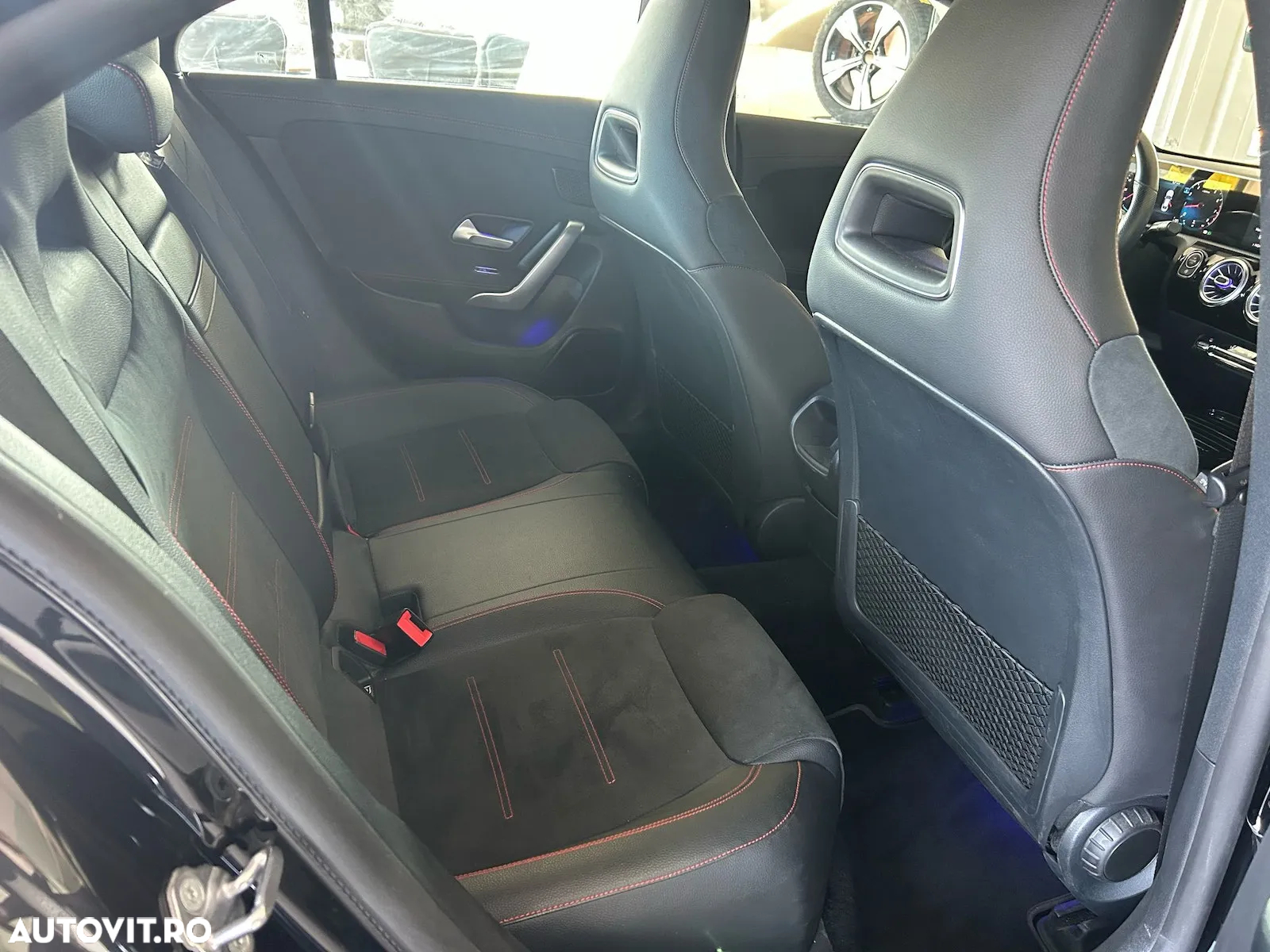 Mercedes-Benz CLA 200 7G-DCT AMG Line - 14