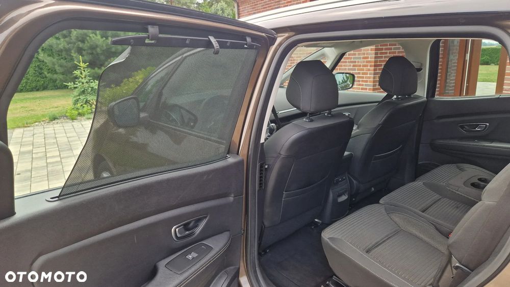 Renault Grand Scenic - 13
