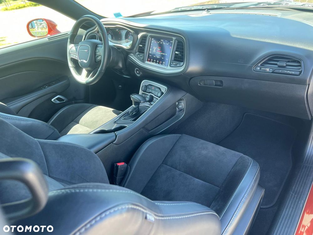 Dodge Challenger 3.6 SXT Plus - 11