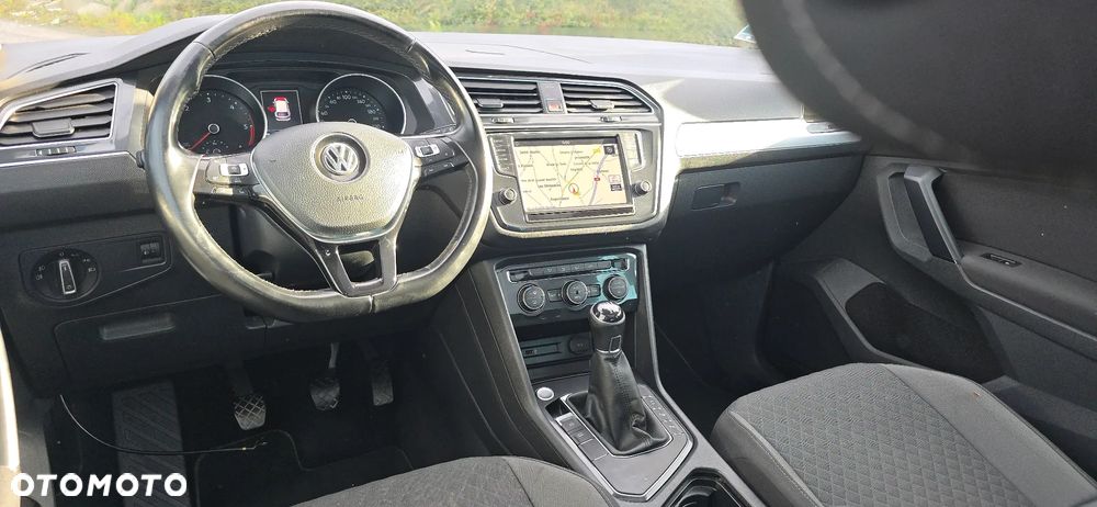 Volkswagen Tiguan 2.0 TDI BMT SCR Comfortline - 29