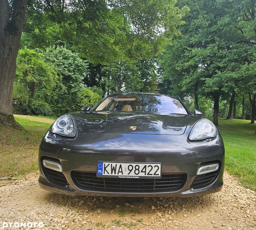 Porsche Panamera Turbo - 8