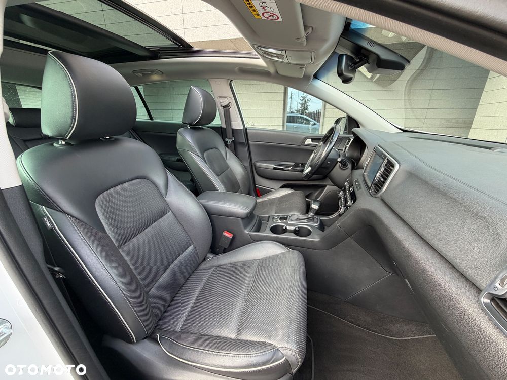 Kia Sportage 2,0 CRDI AWD Platinum - 11