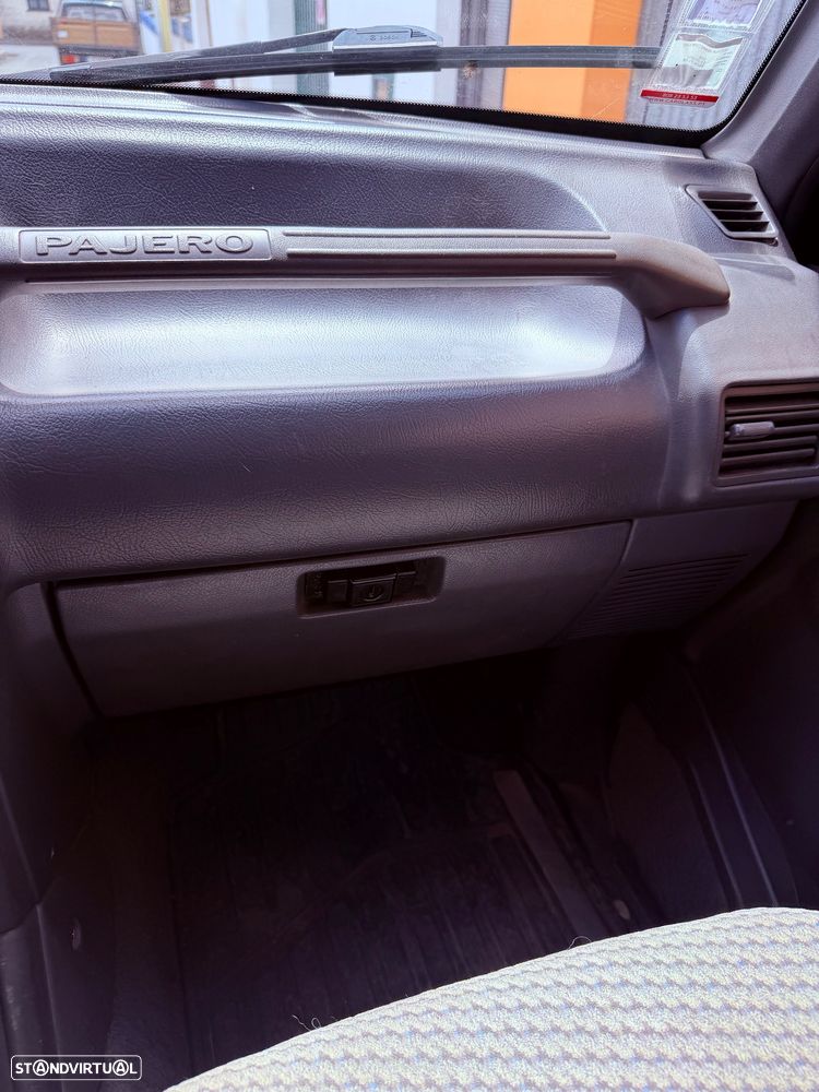 Mitsubishi Pajero 2.8 TD GLS - 13
