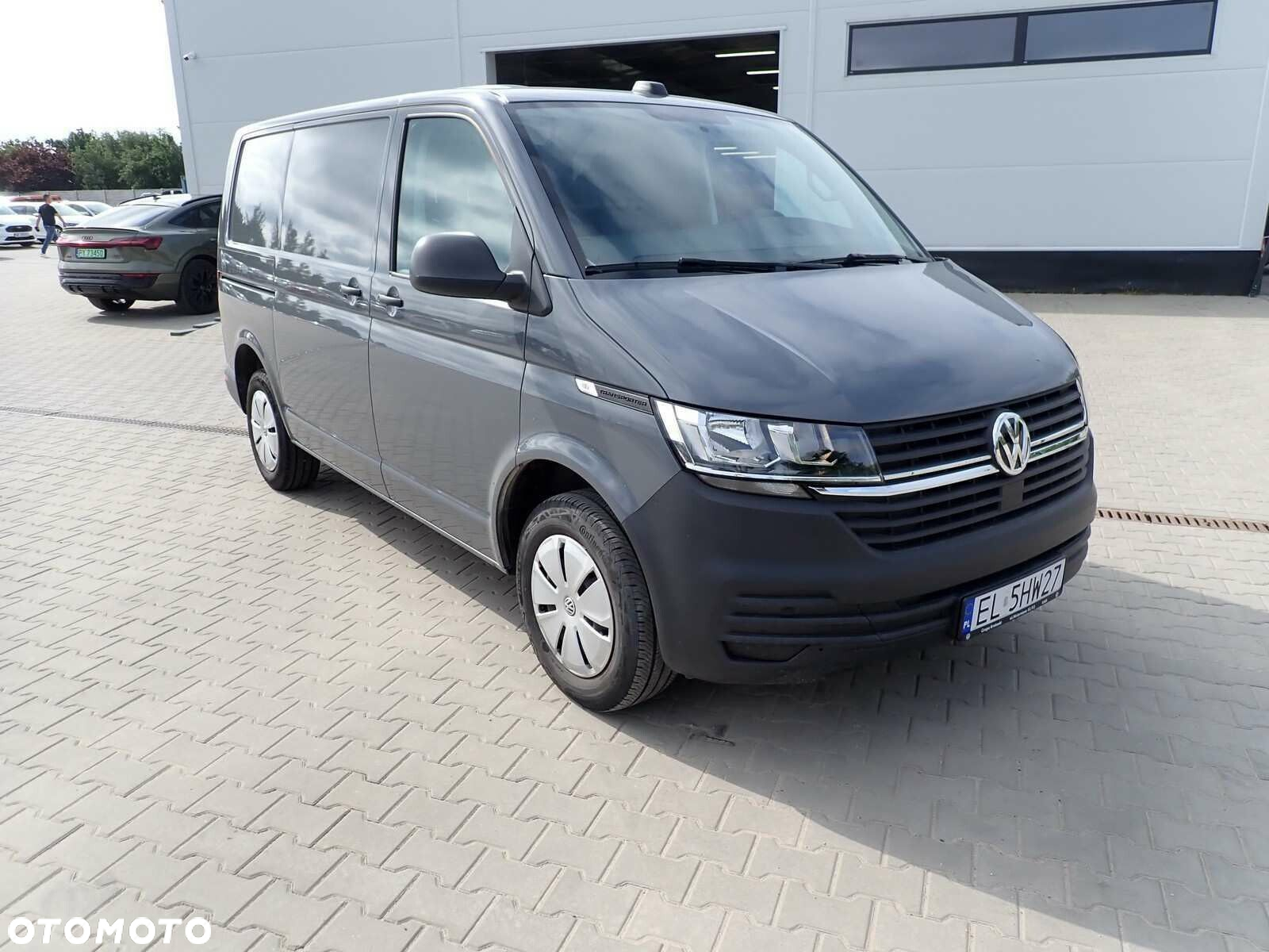 Volkswagen Transporter - 2